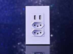 Tomada Usb De Parede Universal Bivolt 2.1a 5v Celulares Cor Branco