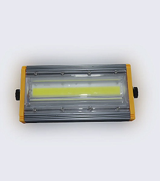 Refletor LED Linear Flood Light 200W IP68 para Campos, Quadras e Áreas Externas - Alta Eficiência e Durabilidade
